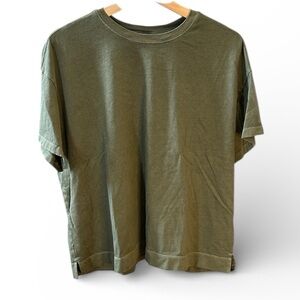 Old Navy Olive Tee size large